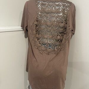 Maurices Brown Lace Back Short Sleeve Top